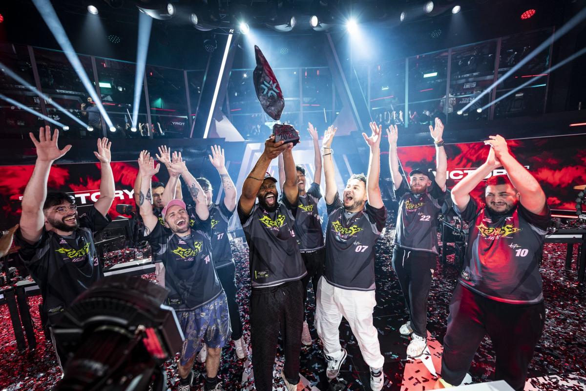 Gentle Mates winning Valorant Ascension 2023